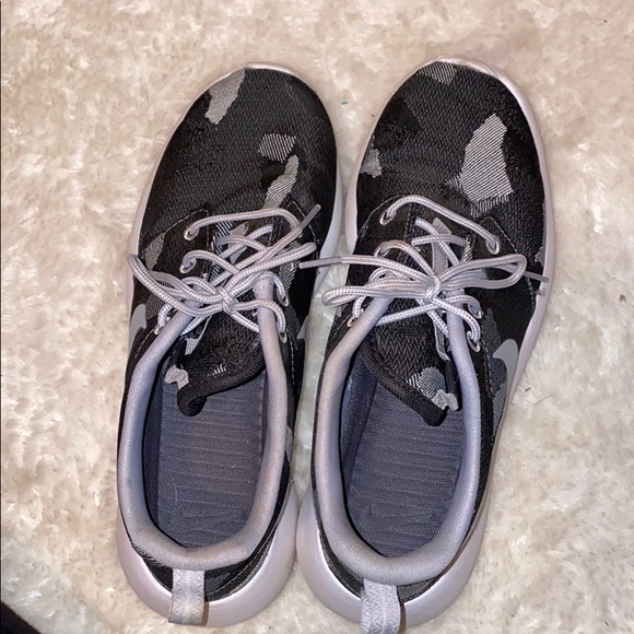 nike roshe run new